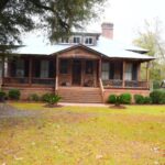 Outside view of Deerfield Plantation.